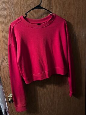 Crop Red Womens Crewneck Sweatshirt & Sweatpant Set Diff Sizes check description